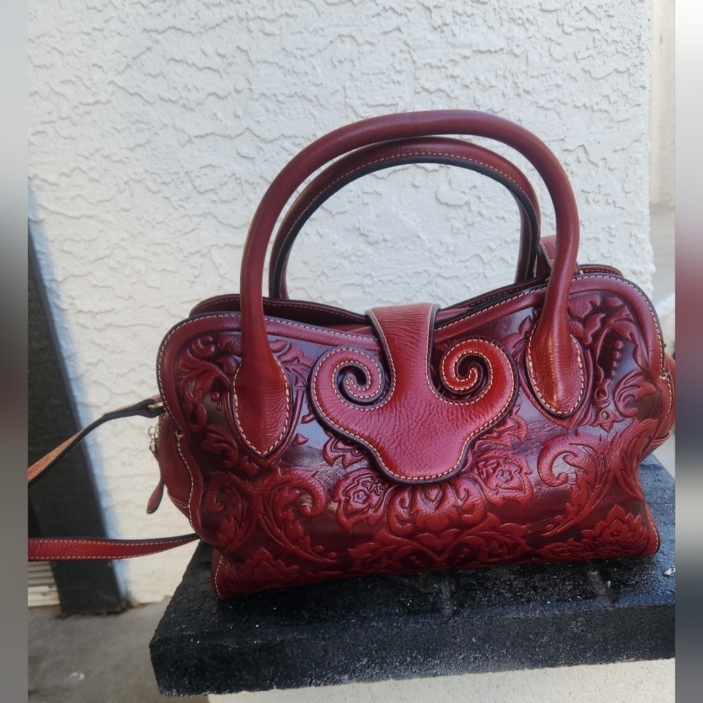 Pijushi Leather Handbag‎ - Picture 3 of 12